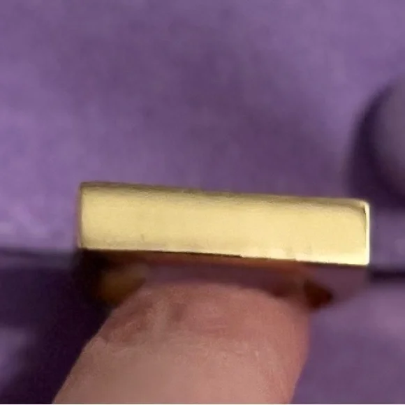 NWT Melinda Maria Size 7 Gold Bar Signet Ring - Picture 4 of 4
